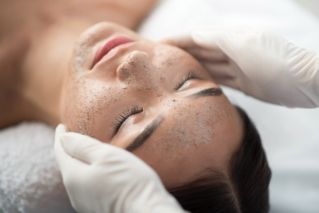 Skin-scrub-for-smoothing